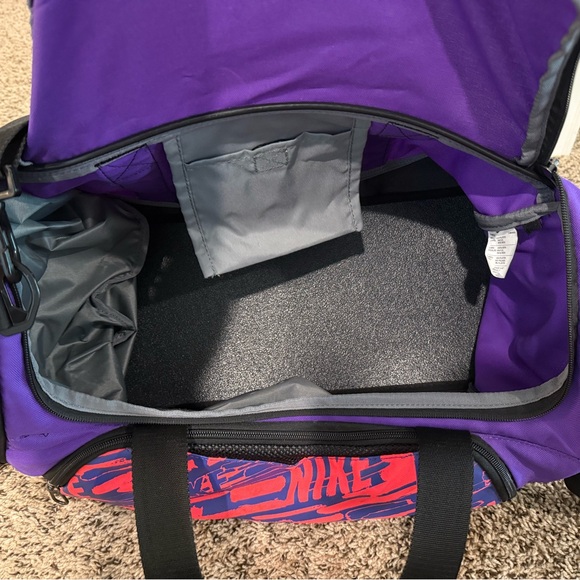 Nike Purple Sports Duffle Bag - Picture 7 of 9